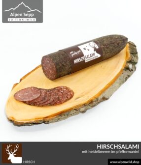 Hirschsalami mit Heidelbeeren im Pfeffermantel