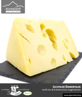 Lechtaler Emmentaler | 100% Heu und kräuterreiche Magerwiese | Lechtaler Naturkäserei in Tirol | 100% Heumilch | 45% F.i.T.