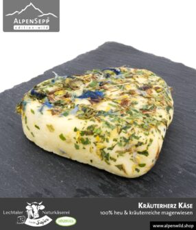 Kräuterherz Käse in Herzform | 100% Heu und kräuterreiche Magerwiese | Lechtaler Naturkäserei in Tirol | 100% Heumilch | 55% F.i.T.
