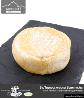 St. Theodul weicher Schnittkäse | 100% Heu und kräuterreiche Magerwiese | Lechtaler Naturkäserei in Tirol | 100% Heumilch | 55% F.i.T. - 300 g